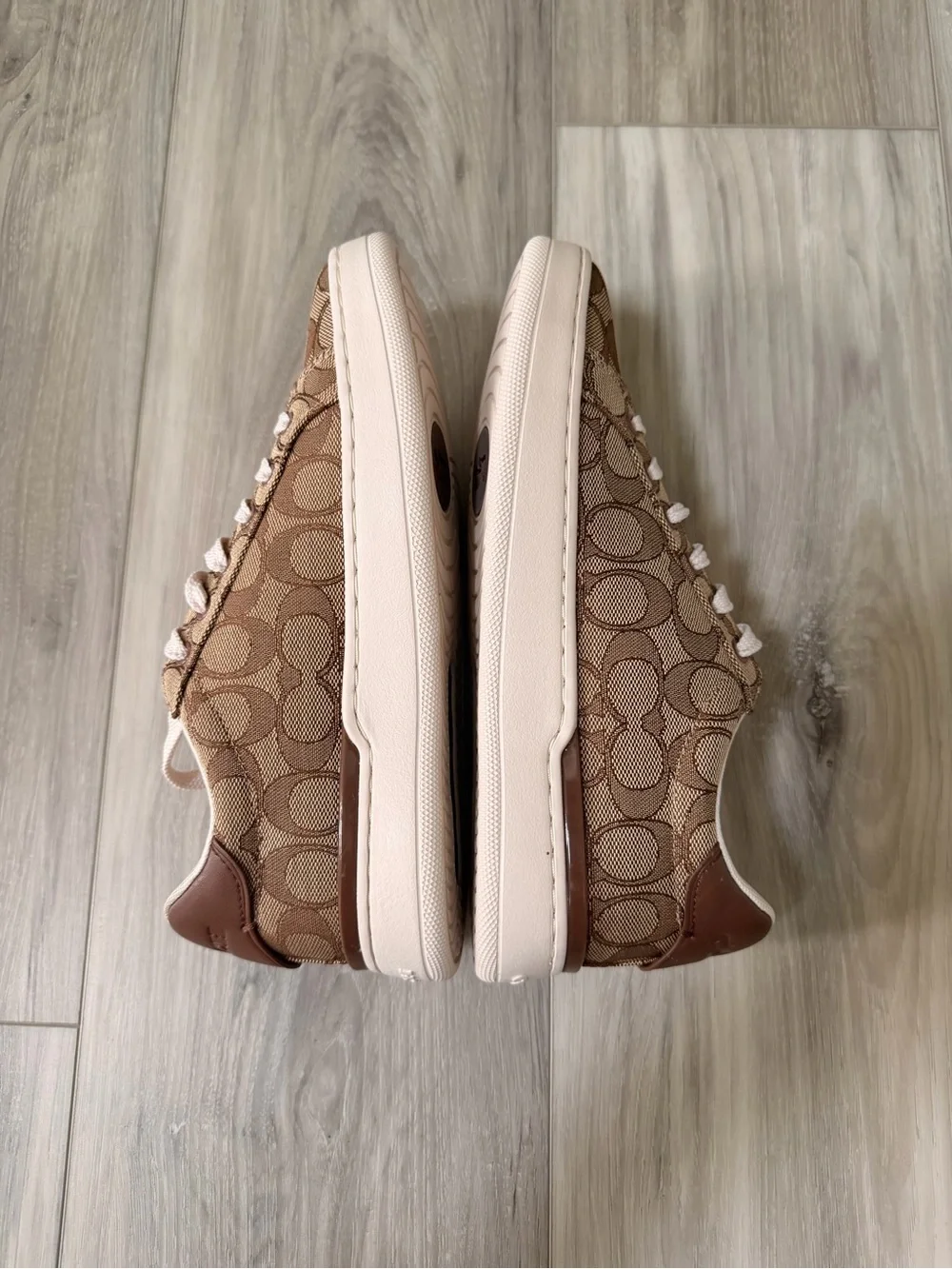 Coach Lowline Signature Canvas Sneakers Women’s Size 7 Khaki Brown G4967